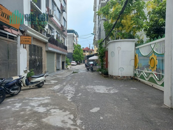 LÔ GÓC, NGÕ THÔNG, KHU VỰC TRUNG TÂM, NHIỀU LỐI VÀO,  Ô TÔ 10M, NHÀ MỚI, CHỦ HỢP TÁC