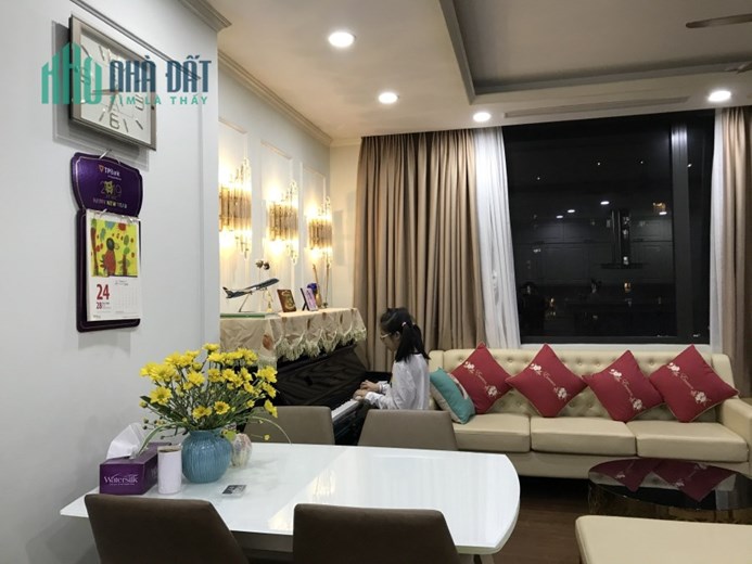 Chung cư Skyline Hoàng Cầu Đống Đa 105m2 3 ngủ 2VS SĐCC .