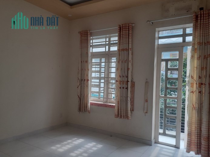 Nhà giá Ngộp HXH Chỉ hơn 4 tỷ, Nở hậu 4.6x13M, 3 tầng Đúc BTCT