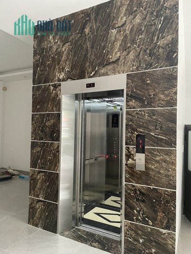 Bán nhà 5 tầng mặt phố Bà Triệu gần nhà thờ lớn TP