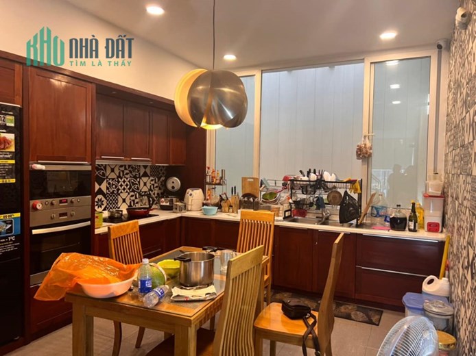 BÁN NHÀ MẶT TIỀN KINH DOANH-4 LẦU (4*15) CHỢ TÂN MỸ SÁT NGUYỄN THỊ PHẬP ,TÂN PHÚ, QUẬN 7 Chỉ :11 Tỷ