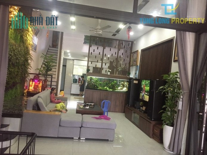 Bán căn nhà đẹp 3 tầng mặt tiền đường 7m5 trung tâm quận Thanh Khê Đà Nẵng
