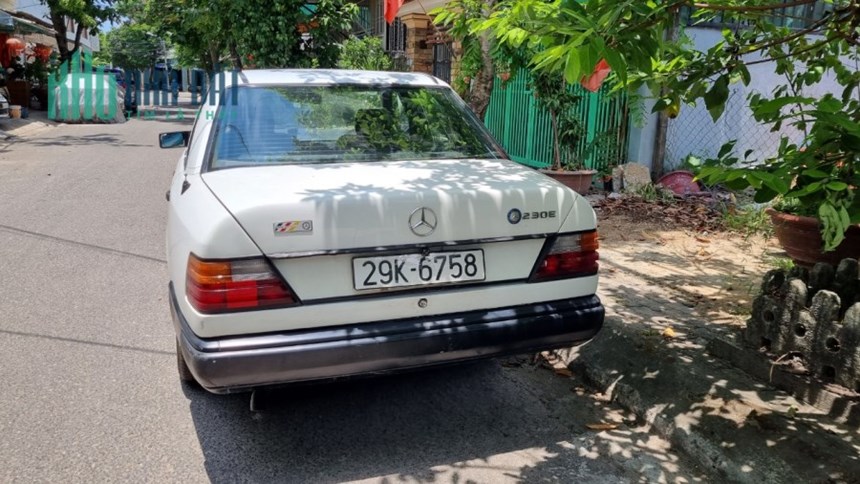 Chính chủ Chủ lên đời bán xe mec w124
