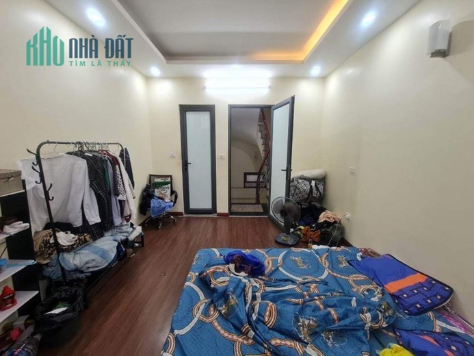 Bán nhà Đường Bưởi,1 nhà là ra phố,ngõ thông xe ba gác chạy qua nhà,kinh doanh,30m,5tầng,mt:3,6m