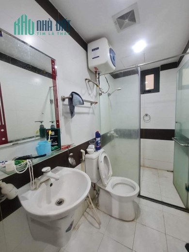 Bán nhà Đường Bưởi,1 nhà là ra phố,ngõ thông xe ba gác chạy qua nhà,kinh doanh,30m,5tầng,mt:3,6m