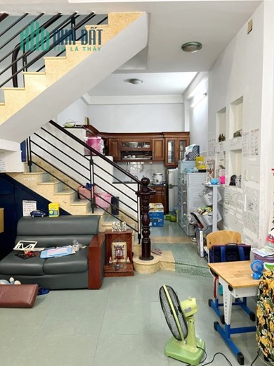 Nhà 2 tầng nở hậu hẻm ô tô đường Âu Dương Lân P3Q8. Giá 5 tỷ TL