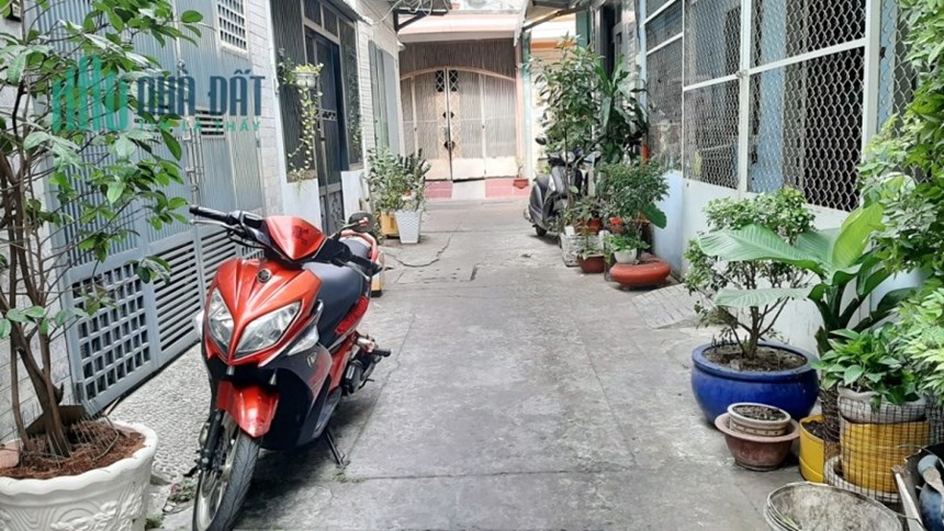 Nhà 2 tầng nở hậu hẻm ô tô đường Âu Dương Lân P3Q8. Giá 5 tỷ TL