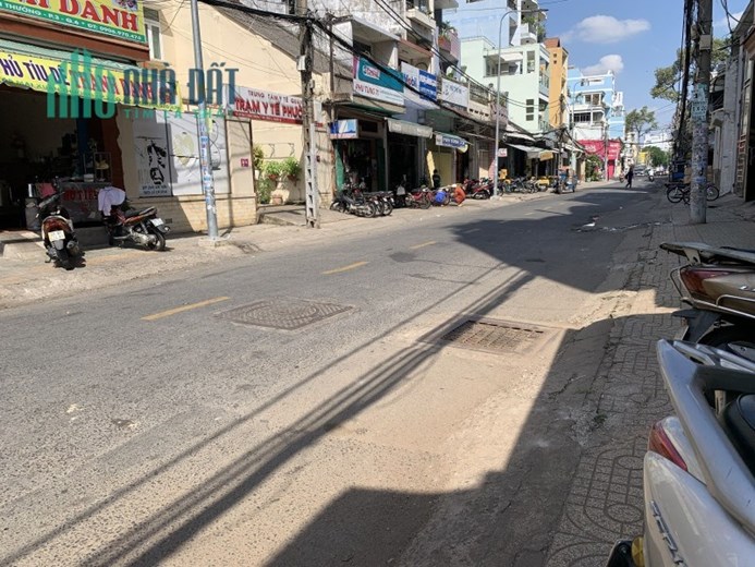 Bán nhà mặt tiền Quận 6, Mai Xuân Thưởng, 74m2, 6 Tầng, 10PN, cần bán giảm 2 tỷ còn 18 tỷ