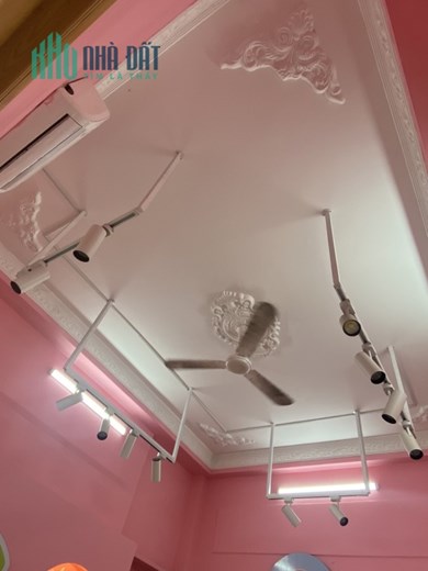 CẦN SANG MẶT BẰNG ĐƯỜNG Nguyễn Ái Quốc