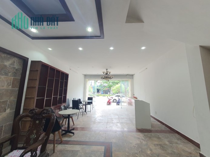 Cho thuê căn nhà tại đường Trần Phú ,Vĩnh Yên 100m2, giá: 14 triệu/ tháng.Liên hệ: 0986.454.393