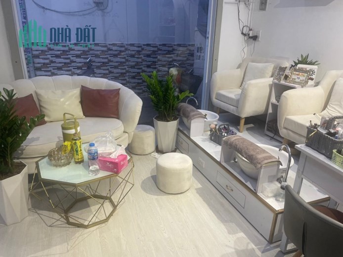 CẦN SANG NHƯỢNG LẠI MẶT BẰNG CĂN GÓC