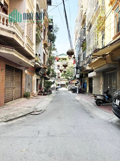 Siêu Phẩm 6.5 tỷ 2 Mặt Thoáng, Ô tô Đỗ Cửa, MT Khủng Mặt Ngõ Hồng Hà DT: 40m x 4T, sđcc