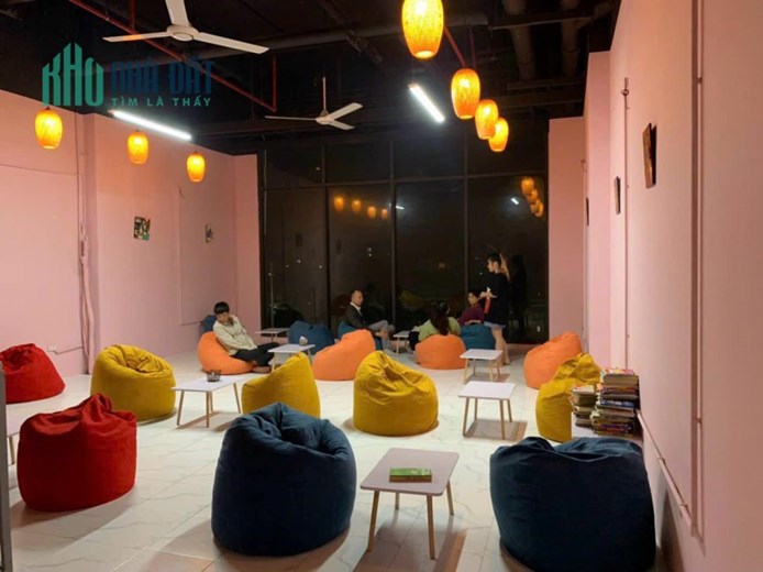 - Bán nhà mặt phố Trường Chinh 53m² x 5 tầng- vỉa hè rộng để được nhiều xe- 17 tỷ.