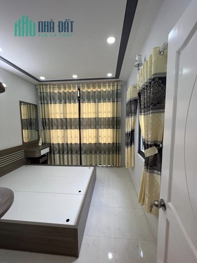 2.4 TỶ NHÀ HUỲNH TẤN PHÁT ĐỦ NỘI THẤT