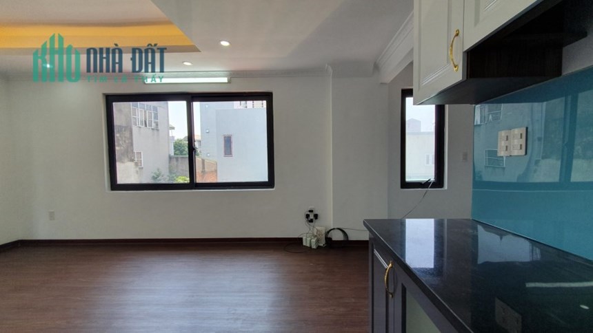 Nhỉnh 4 tỷ ô tô, nội thất VIP, Thạch Bàn, dt 45mx6t, thang máy, mt 4.5m