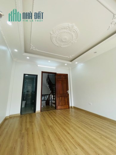 Bán nhà Nguyễn Lương Bằng Đống Đa, ngõ thông, ô tô đỗ đỗ cổng, DT30m x 3t, MT3.5m, chỉ 3 tỷ