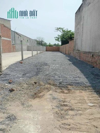 bán gấp LÔ ĐẤT MẶT TIỀN đường CÂY DƯƠNG, Đức Hòa, diện tích 4,3 x 30m, có bớt lộc vui vẻ
