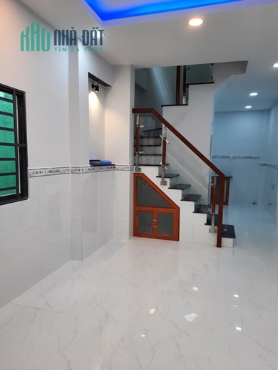 NHÀ MỚI 3 TẤM- ĐÚC BTCT-GIÁP MẶT TIỀN ĐƯỜNG- HẺM SẠCH SẼ-THÔNG TỨ TUNG-GẦN CV ĐẦM SEN...