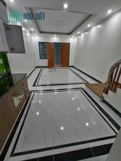 Bán nhà Nguyễn Lương Bằng Đống Đa, ngõ thông, ô tô đỗ đỗ cổng, DT30m x 3t, MT3.5m, chỉ 3 tỷ