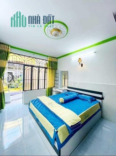 Bán Nhà HIẾM, HXH Trần Xuân Soạn, 5m ra mặt tiền, nhà mới full nội thất, nhỉnh 4 tỷ, Tân Hưng, Quận