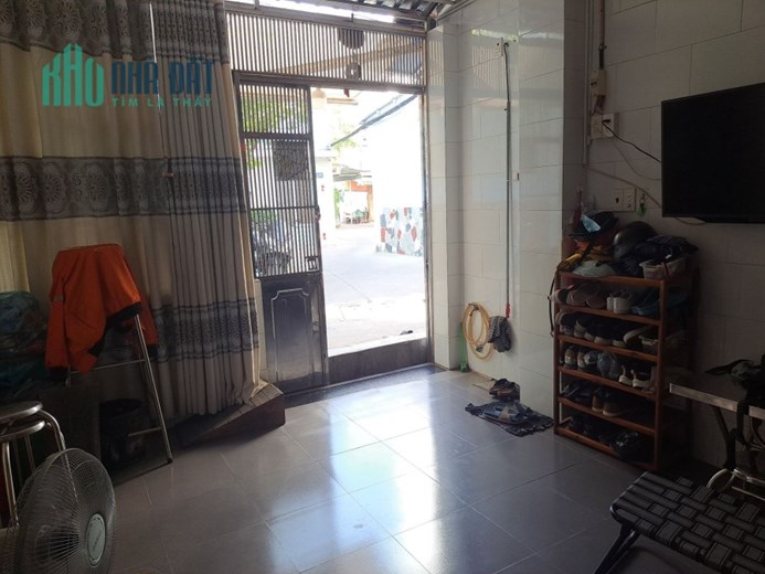 NHÀ ĐẸP VÔ Ở LIỀN -XE HƠI ĐỖ CỬA TÌM CHỦ MỚI