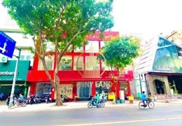 Cho thuê nhà 2MT số 141 Hai Bà Trưng, P. 6, Q. 3 (Store thời trang Canifa). Diện tích 16 x 30m