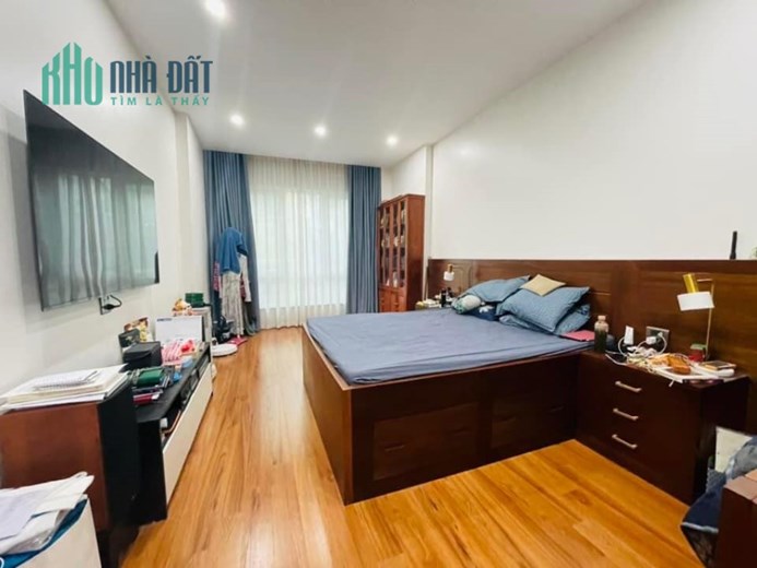 Siêu Phẩm Cầu Diễn,4 tầng, 35m2, giá 3.5 tỷ, Oto ,Kinh Doanh