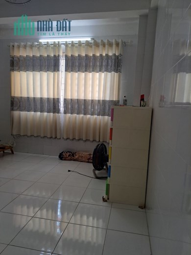 NHÀ ĐẸP VÔ Ở LIỀN -XE HƠI ĐỖ CỬA