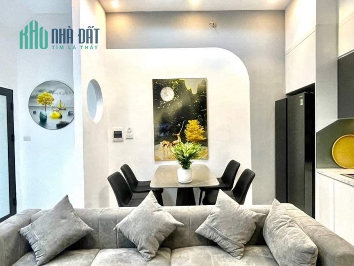 Bán nhà lô góc, 3 mặt thoáng phố Yên Hoà,Cầu Giấy 43m2 x 4Tầng, cách phố 20m, kinh doanh.
