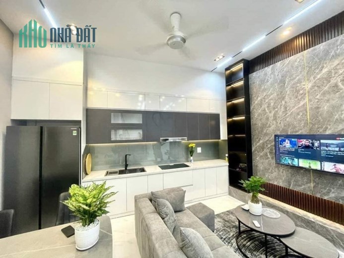 Bán nhà lô góc, 3 mặt thoáng phố Yên Hoà,Cầu Giấy 43m2 x 4Tầng, cách phố 20m, kinh doanh.
