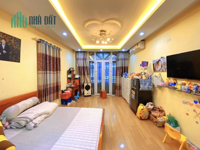 💥 Bán nhà Mặt phố Khâm Thiên, 36m2 6T, Siêu Kinh doanh, Chỉ 13.4 Tỷ 💥