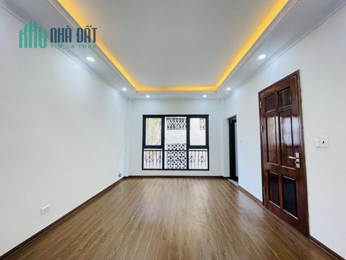 Bán ngôi nhà 68m2 ngõ 32 An Dương, Tây Hồ Gara 2 Ô tô 7 chỗ Mặt tiền rộng Kinh doanh 9.5 Tỷ
