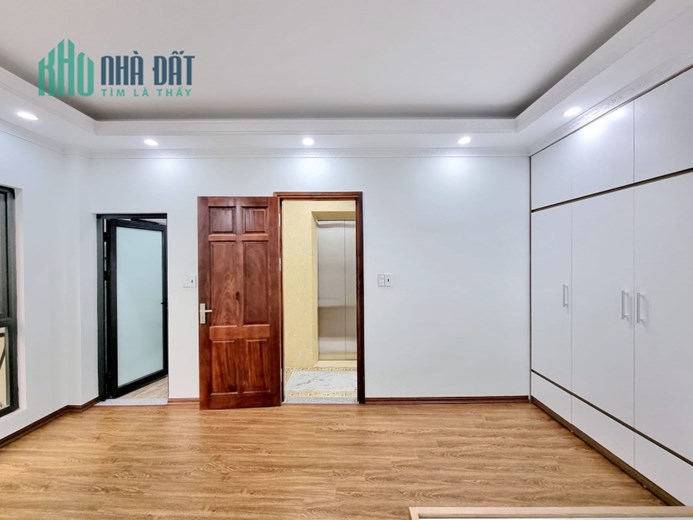 Bán căn nhà 65m2 ngõ 32 An Dương, Tây Hồ Gara 2 Ô tô 7 chỗ Lô góc Kinh doanh đắc địa 9.5 Tỷ