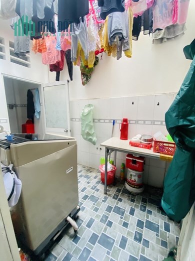 Bán nhà  75m2, 2 tầng hẻm ô tô sát mặt tiền Đỗ Xuân Hợp quận 9. Chỉ 5 tỷ