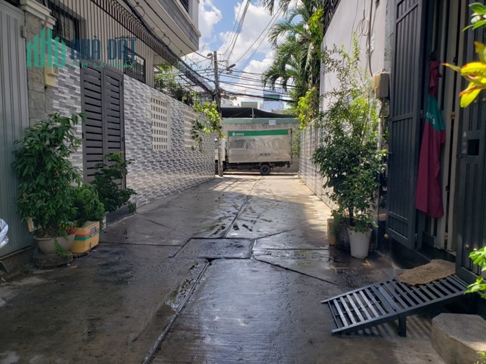 Hẻm xe tải tránh - 40m2 - 2 Tầng vuông vức đường Tân Hoà Đông, Bình Tân - Gần Ngã Tư 4 Xã - CHỈ 75
