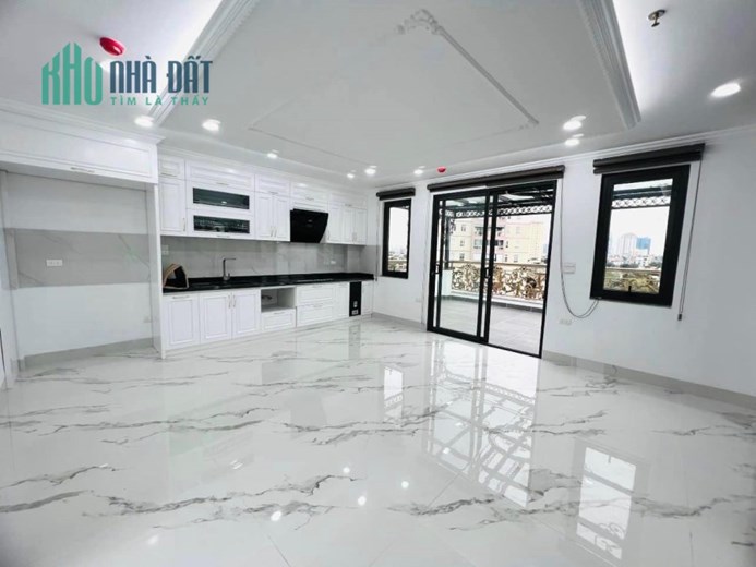 Bán tòa nhà văn phòng hiện đại tại Hoàng Ngân - 91m2, 9 tầng, thang máy, giá cắt lỗ rẻ chỉ 42 tỷ
