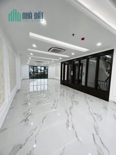 Bán tòa nhà văn phòng hiện đại tại Hoàng Ngân - 91m2, 9 tầng, thang máy, giá cắt lỗ rẻ chỉ 42 tỷ