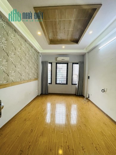 SIÊU MẪU HOÀNG MAI - VỊ TRÍ HIẾM- NGÕ THỐNG- 3.25 TỶ FULL CÔNG NĂNG - TIỆN ÍCH