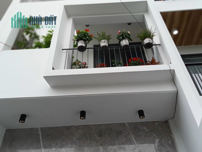 Bán nhà xinh Nguyễn Văn Lượng, P.16, GV: 4 x 14, giá 5tỷ