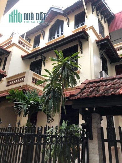 Cho Thuê Tòa Biệt Thự - Đào Tấn Đơn Lập, 3 Thoáng, Sân Rộng , 125m, 4 tầng,  6 PN, mt 8m, 25 triệu