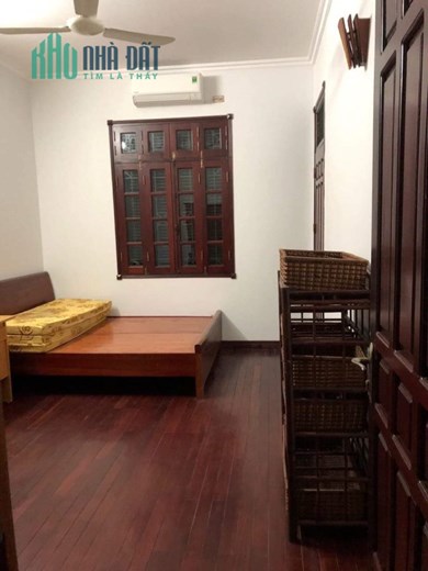 Cho Thuê Tòa Biệt Thự - Đào Tấn Đơn Lập, 3 Thoáng, Sân Rộng , 125m, 4 tầng,  6 PN, mt 8m, 25 triệu