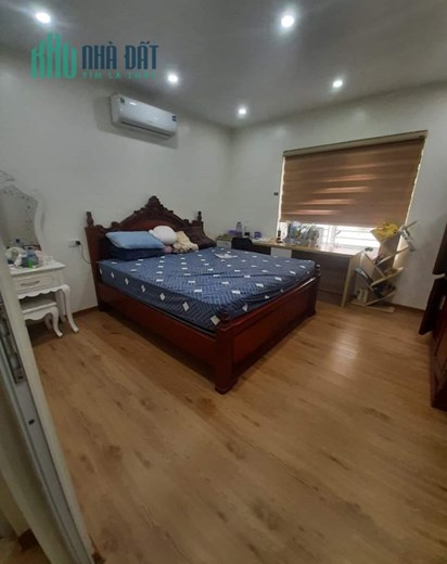 Liền kề KĐT Văn Khê gần trường quốc tế, MT rộng 5m, 83m2x5T chỉ 10.89 tỷ. LH 0989.62.6116