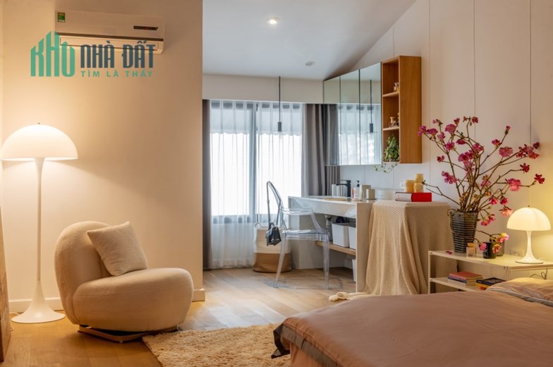 Bán nhà Nguyễn Lương Bằng Đống Đa, ô tô đỗ đỗ cổng, kinh doanh, DT40m x 5t, MT5m, chỉ hơn 4 tỷ