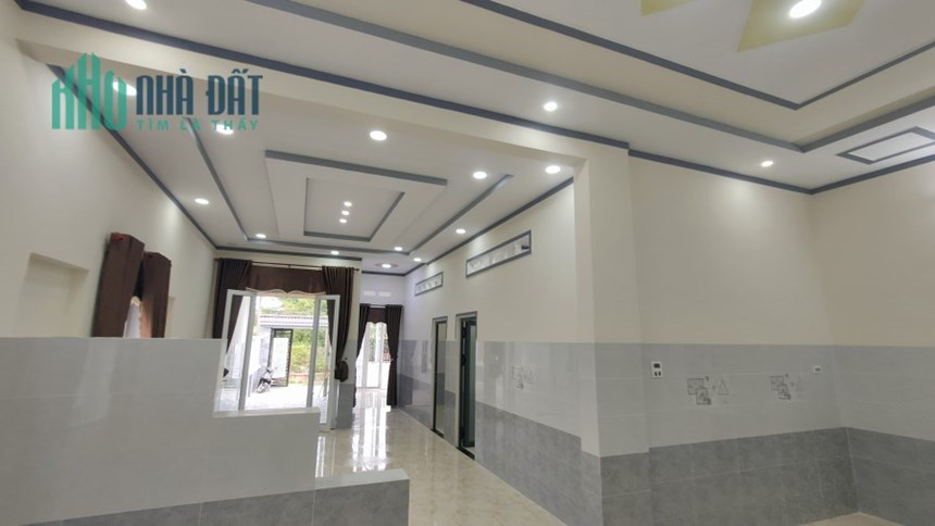 Bán Nhà Mái Thái Gần Chùa Toà Thánh - Tận Hưởng Sự Thanh Bình Và Linh Thiêng