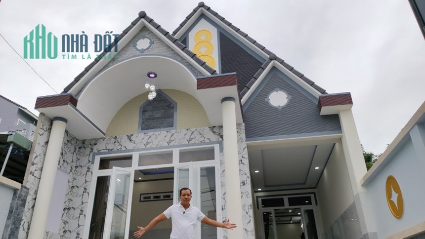 Bán Nhà Mái Thái Gần Chùa Toà Thánh - Tận Hưởng Sự Thanh Bình Và Linh Thiêng