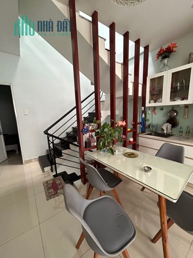 Chủ ngộp lắm bán nhà 3 tầng BTCT HXH Hùng Vương Quận 6 48m2 3PN chỉ nhỉnh 6 tỷ