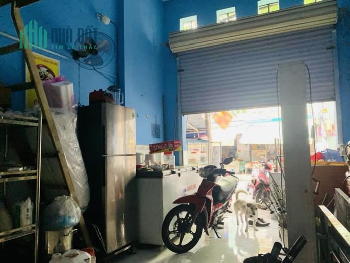 Chính chủ cần bán nhà 3 tầng mặt tiền chợ Phạm Văn Bạch , phường 12 , quận Gò Vấp , giá tốt