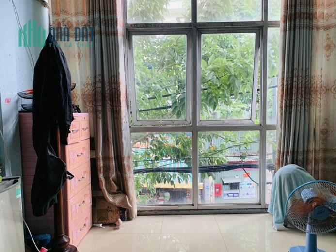 Chính chủ cần bán nhà 3 tầng mặt tiền chợ Phạm Văn Bạch , phường 12 , quận Gò Vấp , giá tốt