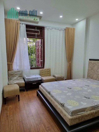 NGHĨA ĐÔ- KHU PHÂN LÔ QUÂN ĐỘI - NHÀ ĐẸP - 2 THOÁNG - CÁCH PHỐ 50m - OTO VÀO NHÀ. Diện tích 68m2 5
