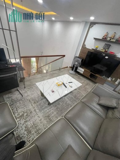 Nhà đẹp đầy đủ công năng. Full nội thất. Nguyễn Văn Quỳ, Phú Thuận Quận 7,dt70m.